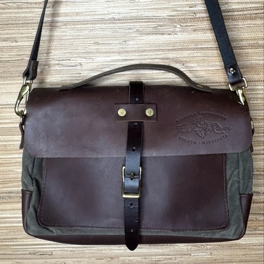 Naturalist Baggley Brief